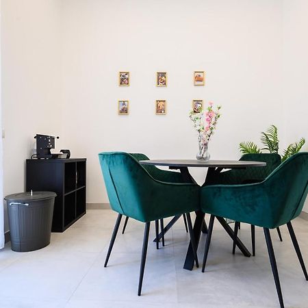 Magical Botanic-Charming Apartment Naples Exterior photo