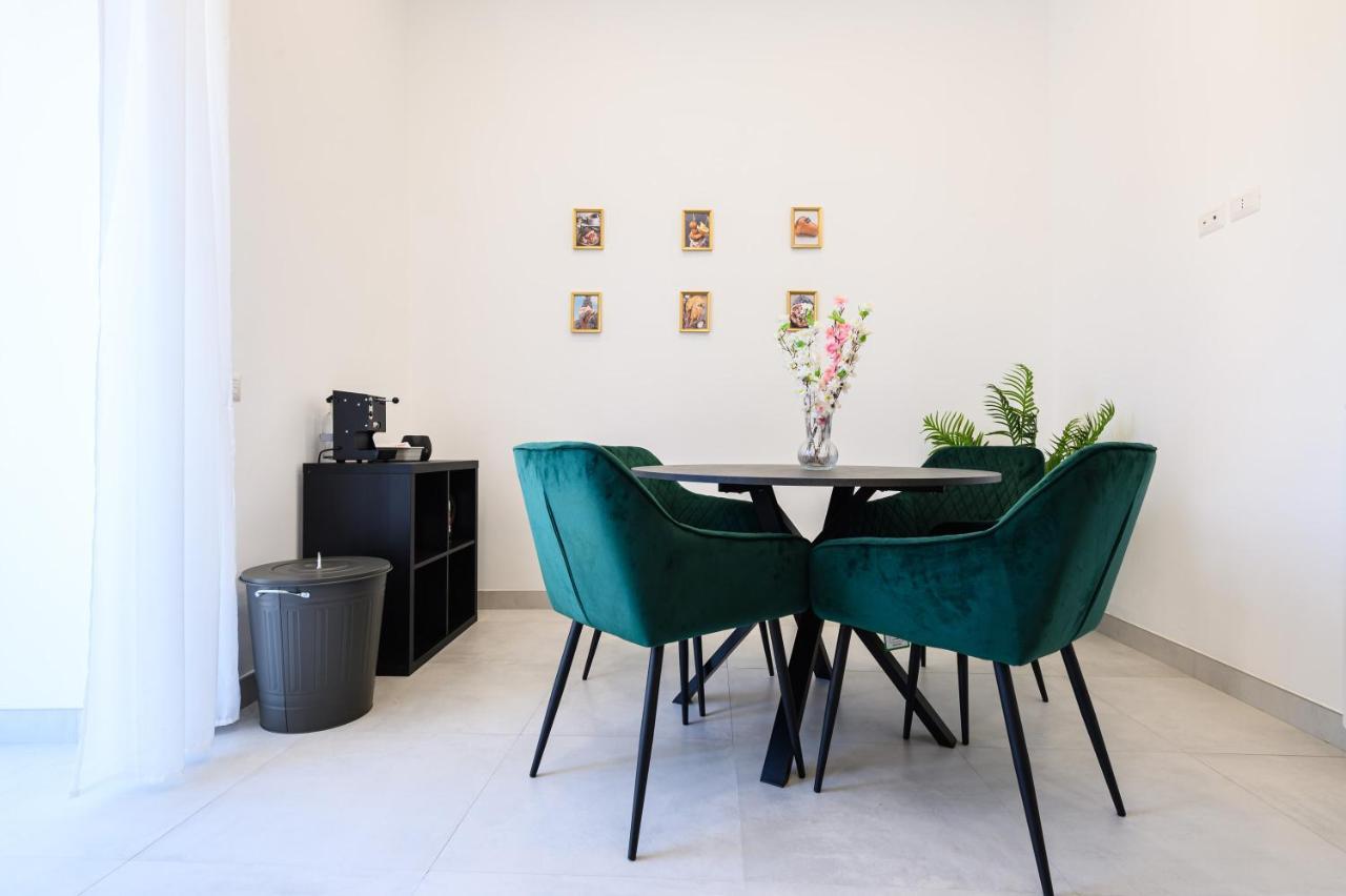 Magical Botanic-Charming Apartment Naples Exterior photo
